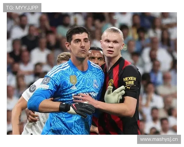 库尔图瓦与德布劳内合作表现稳健，比利时防线与中场联动持续提升