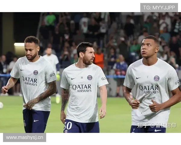 巴黎圣日耳曼中场结构隐患显现，连接断裂对赛季走势形成制约